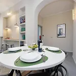 Ych-montebello - Daire Roma