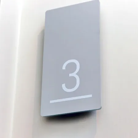 Ych-montebello - * רומא