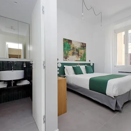 Ych-montebello - רומא