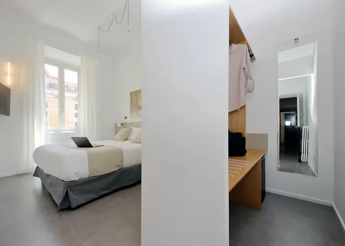 Ych-montebello - Рим