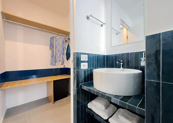 Ych-montebello - Апартаменты *