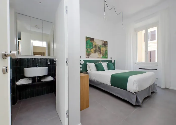 Ych-montebello - Рим